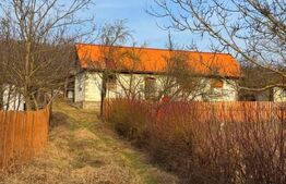 Casa intabulata  la rosu langa DN24 in Schitu Duca