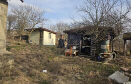 Casa intabulata  la rosu langa DN24 in Schitu Duca