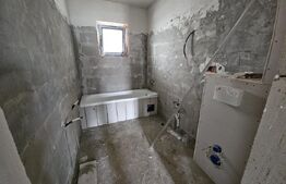 Casa frumoasa cu 3 camere in Ciurbesti