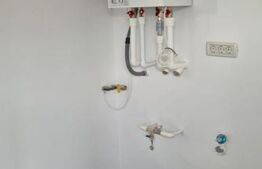 Casa frumoasa cu 3 camere in Ciurbesti