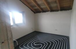 Casă cu mansardă, 123 mp, zona Vorovesti