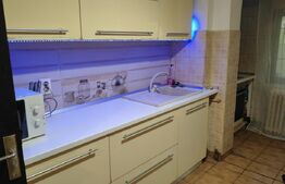 Apartament 3 camere, 80 mp, zona Podu de Piatra