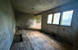 Teren de vânzare  – 1400 mp, situat la strada principală Prisacani