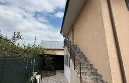 Casa de vânzare, 135 mp utili, panouri fotovoltaice 6.5 Kw, cartier Tătărași 