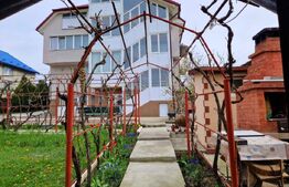Casă  cu 2 apartamente, mansardă și teren 1000 mp – Tomești 
