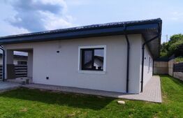 Casă parter, 112 mp, panoramă spre oraș, toate utilitățile, zona Valea Adanca