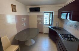 Apartament 3 camere, decomandat, 80 mp, zona Podu Roș