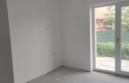 Apartament tip spațiu comercial cu terasă, 64 mp – zona Hlincea