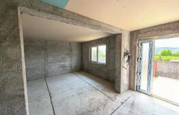 Casă parter de vânzare, 67 mp utili, teren 500 mp, front stradal, zona Erbiceni 