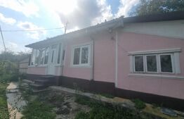 Casa de vanzare, 74 mp, teren 2.982 mp, zona Costuleni – DN28