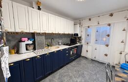 Apartament 3 camere, decomandat, 81,4 mp, 2 băi și 2 balcoane - Poitiers