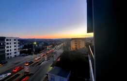 Apartament de 3 camere pe 2 niveluri, loc de parcare,  zona CUG