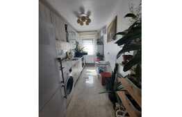 Apartament cu 2 camere, spatios, decomandat, perfect pentru investitie