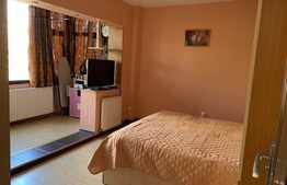 Apartament cu 3 camere, etaj intermediar, ultracentral, zona Palas