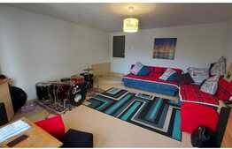 Case in oras de 242 mp utili, teren 667 mp, zona Sararie