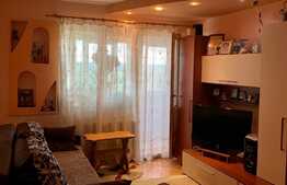 Apartament de 3 camere decomandat, etaj intermediar, zona Ciurchi