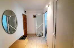 Apartament cu 2 camere, 52.2 mp cu balcon, central, zona Podu Ros