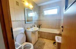 Apartament cu 2 camere, 52.2 mp cu balcon, central, zona Podu Ros