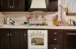 Apartament de 2 camere, mobilat lux, 97 mp, cu garaj, zona Cug