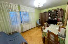 Apartament de 3 camere, decomandat, lift renovat, zona Mircea cel Batran