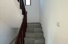 Casa individuala cu 4 camere pe un teren de 424 mp, zona Letcani