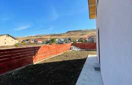 Casa individuala cu 4 camere pe un teren de 424 mp, zona Letcani