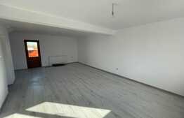 Casa individuala cu 4 camere pe un teren de 424 mp, zona Letcani