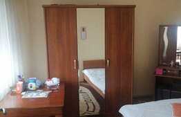 Apartament de 3 camere, semidecomandat, zona bulevardul Primaverii