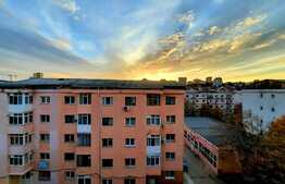 CENTRAL! Apartament cu 3 camere, decomandat, zona Podul de fier