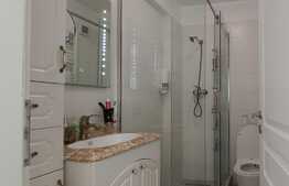 Apartament de 3 camere deosebit, decomandat, 100 mp., in zona rond Pacurari