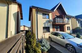 Casa tip duplex de 120 mp cu canalizare, Valea Adanca