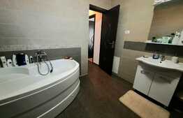 Casa tip duplex de 120 mp cu canalizare, Valea Adanca