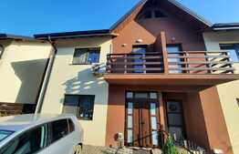 Casa tip duplex de 120 mp cu canalizare, Valea Adanca