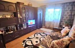 Apartament de 3 camere, decomandat, 58 mp, zona centrala in Galata