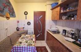 Apartament de 3 camere, decomandat, 58 mp, zona centrala in Galata