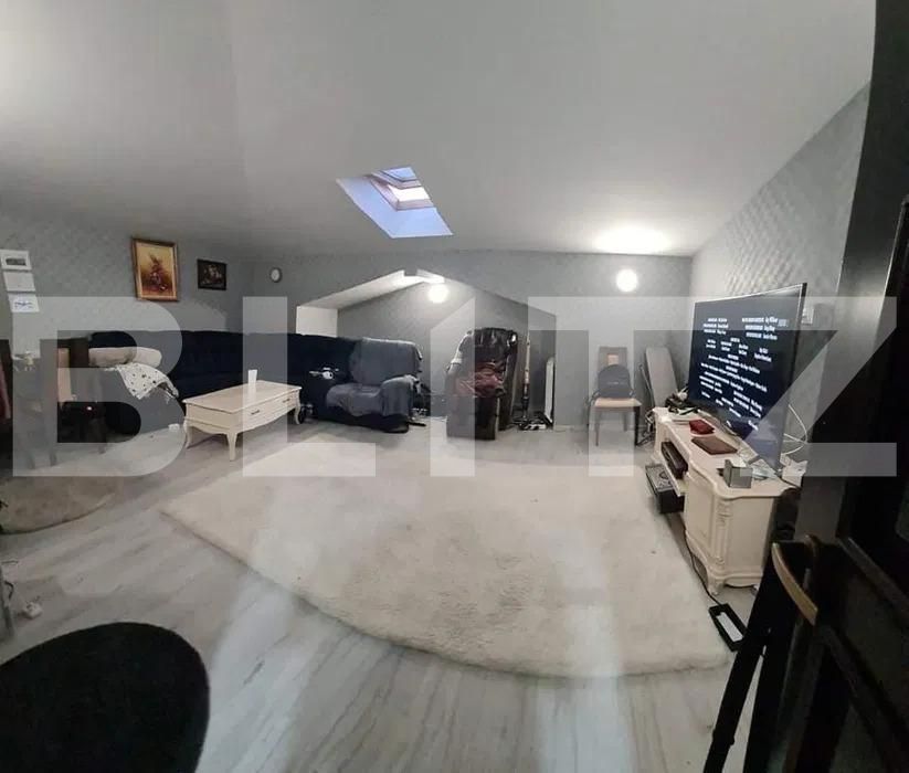 Apartament de 3 camere, 88 mp, modern, decomandat, zona Galata