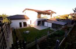 Duplex cu 4 camere de 215 mp, 463 mp de teren, incalzire in pardoseala, Galata