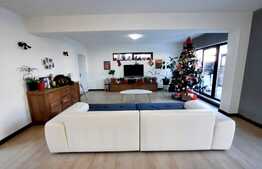 Duplex cu 4 camere de 215 mp, 463 mp de teren, incalzire in pardoseala, Galata