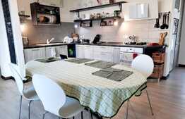 Duplex cu 4 camere de 215 mp, 463 mp de teren, incalzire in pardoseala, Galata