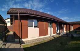 Casa individuala cu un nivel, 3 dormitoare, garaj si foisor, Breazu