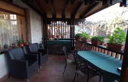 Vila de 6 camere, 242 mp utili, 485 mp teren, crama, Copou