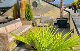 Apartament de 3 camere cu terasa, 105 mp, semi-central 