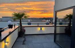 Apartament de 3 camere cu terasa, 105 mp, semi-central 