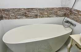 Apartament de 3 camere cu terasa, 105 mp, semi-central 