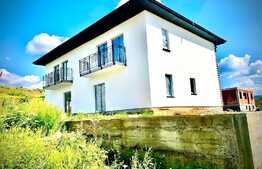 Casa de tip duplex de 4 camere cu canalizare, zona Lidl Bucium!