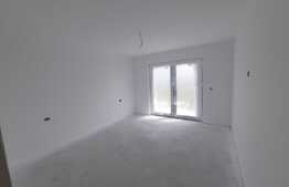 Casa de 130 mp, 450 mp de teren, Valea Adanca