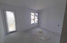 Casa de 130 mp, 450 mp de teren, Valea Adanca