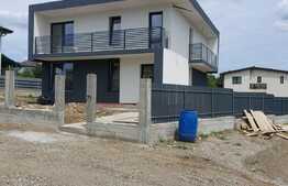 Casa de 130 mp, 450 mp de teren, Valea Adanca