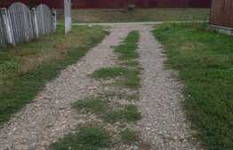 Teren intravilan de 1500 mp, canalizare, Gaureni