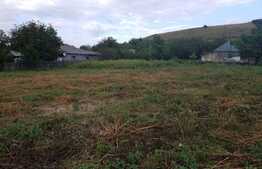 Teren intravilan de 1500 mp, canalizare, Gaureni